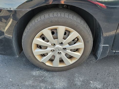 Used 2017 Nissan Sentra S FWD image 6