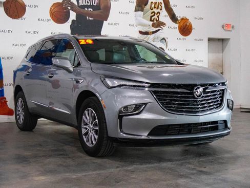 Used 2024 Buick Enclave Premium image 19