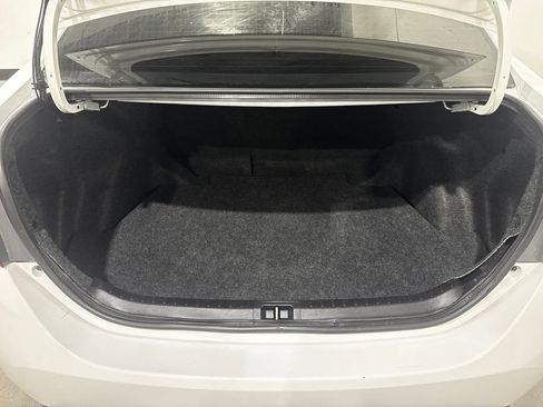 Used 2015 Toyota Corolla S image 25