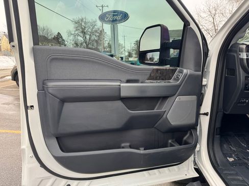 Used 2024 Ford F250 Lariat w/ Lariat Ultimate Package image 21