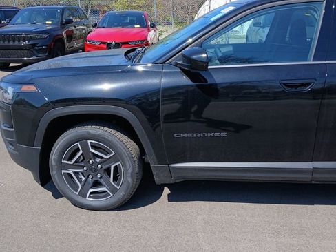 New 2026 Jeep Cherokee Laredo AWD/4WD image 2