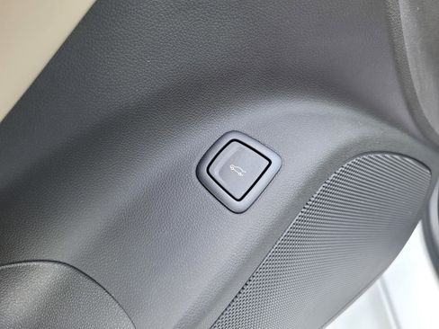 Certified 2023 Cadillac CT5 Luxury w/ Cold Weather Package image 25