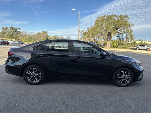 Used 2023 Kia Forte LXS w/ LXS Technology Package image 7