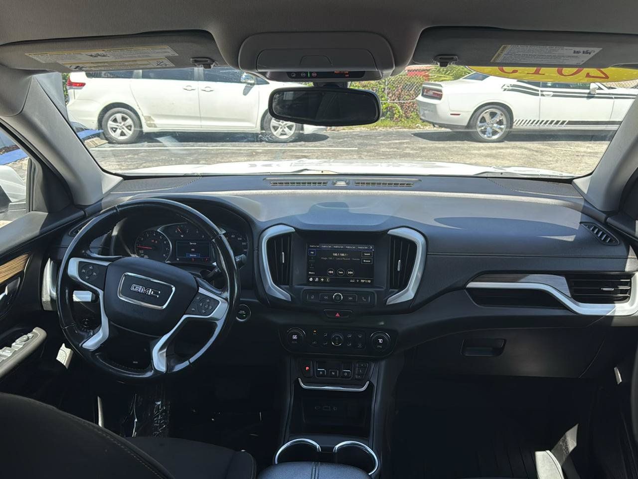 Used 2019 GMC Terrain SLE w/ Driver Convenience Package FWD image 9