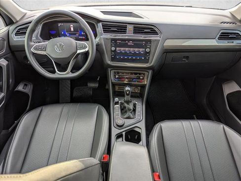 Used 2022 Volkswagen Tiguan SE image 17