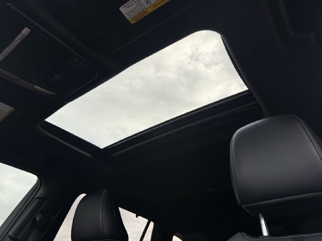 Used 2021 Toyota Highlander XSE FWD image 23