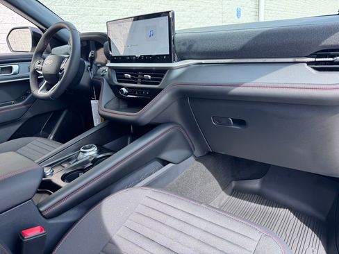 New 2026 Ford Explorer ST-Line AWD/4WD image 19