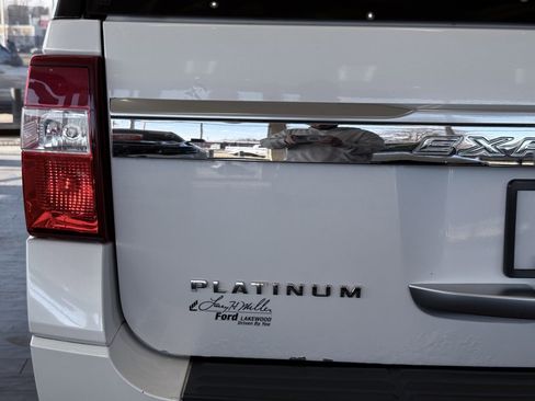 Used 2016 Ford Expedition EL Platinum image 15
