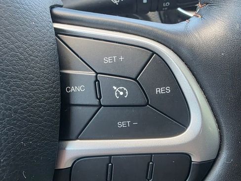 Used 2019 Jeep Compass Limited w/ Safety & Security Group AWD/4WD image 17