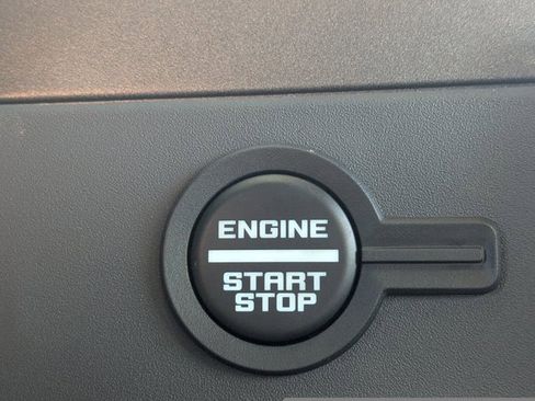 New 2025 Ford Bronco 4-Door image 26