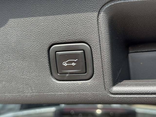 Used 2020 GMC Terrain SLT w/ Preferred Package AWD/4WD image 11