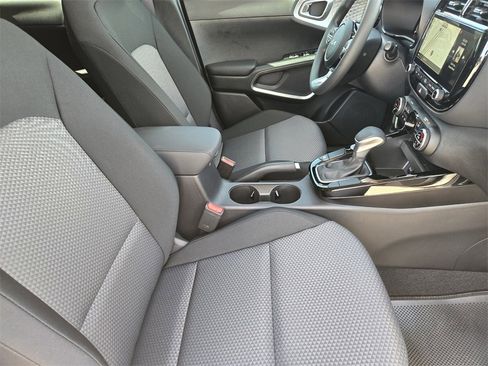 New 2025 Kia Soul S image 10