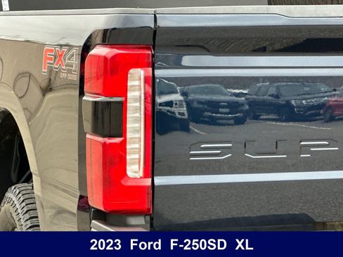 Used 2023 Ford F250 XL w/ STX Appearance Package AWD/4WD image 32
