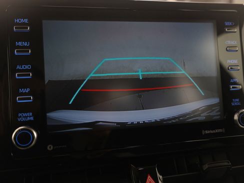 Used 2021 Toyota Corolla LE image 25