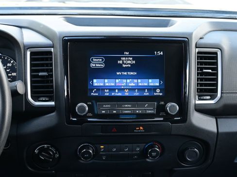 Used 2023 Nissan Frontier SV w/ Technology Package image 20