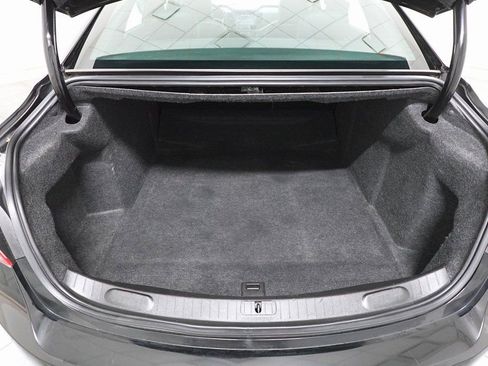 Used 2019 Chevrolet Impala LT image 26