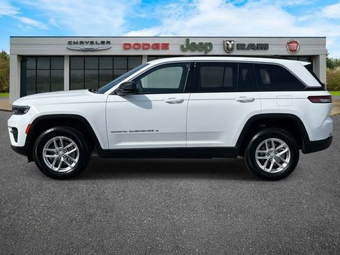 New 2026 Jeep Grand Cherokee Laredo AWD/4WD image 8