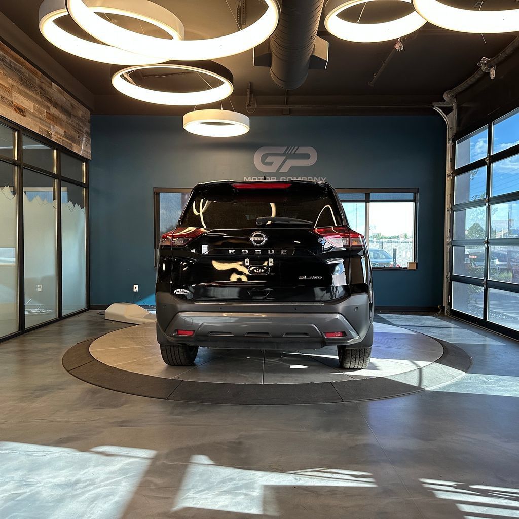 Used 2023 Nissan Rogue SL w/ SL Premium Package AWD/4WD image 4