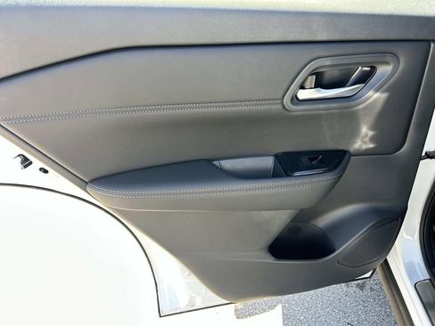 New 2026 Nissan Rogue SV AWD/4WD image 19