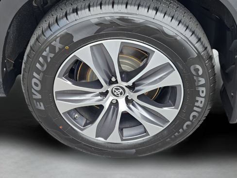 Used 2023 Toyota Highlander XLE AWD/4WD image 32