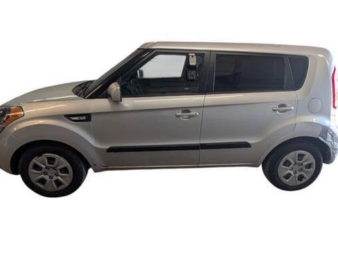 Used 2012 Kia Soul FWD image 2