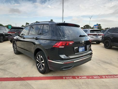 Used 2022 Volkswagen Tiguan S FWD image 5