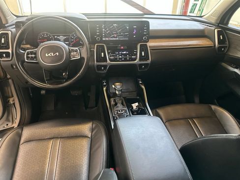 Used 2022 Kia Sorento S w/ Panoramic Sunroof Package AWD/4WD image 24
