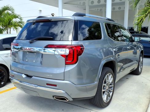 Used 2023 GMC Acadia Denali w/ Denali Ultimate Package image 8