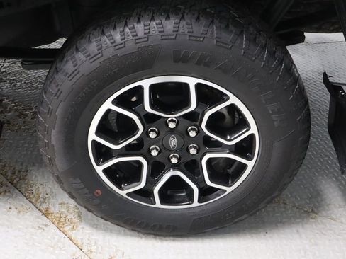 Used 2022 Ford F150 XLT w/ Equipment Group 302A High AWD/4WD image 18