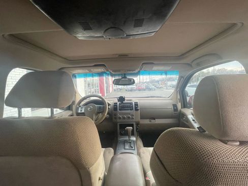 Used 2005 Nissan Pathfinder SE w/ (P01) Se Premium Pkg image 19