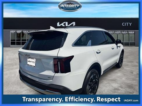 Certified 2024 Kia Sorento S AWD/4WD image 6