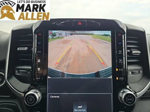 Used 2025 RAM 2500 Big Horn AWD/4WD image 14