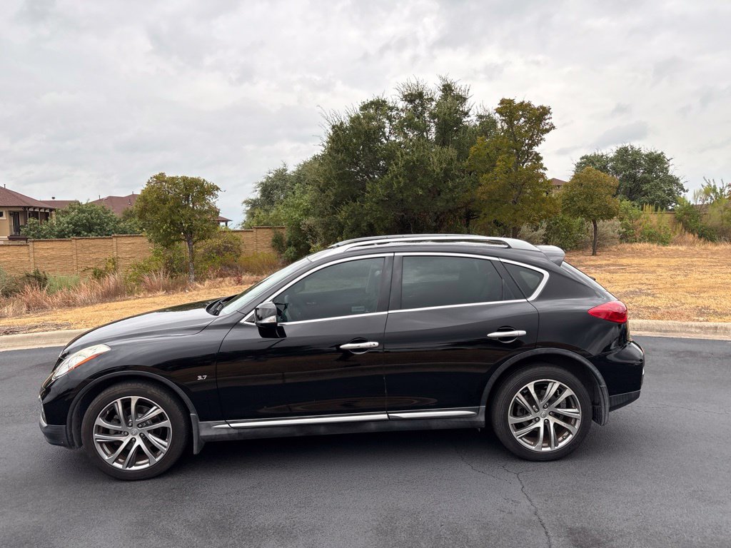 Used 2016 INFINITI QX50 2WD w/ Deluxe Touring Package image 2