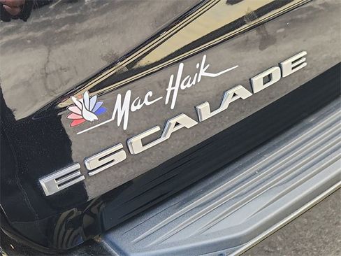 Used 2024 Cadillac Escalade ESV Sport w/ Touring Package image 33