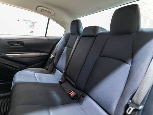 Used 2022 Toyota Corolla LE FWD image 27