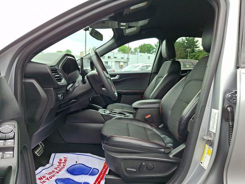 Used 2023 Ford Escape ST-Line w/ Tech Pack #1 AWD/4WD image 14