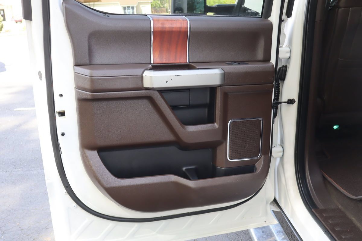 Used 2017 Ford F250 King Ranch w/ Chrome Package AWD/4WD image 23