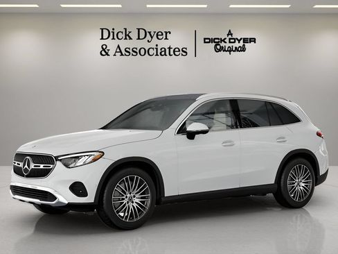 Used 2026 Mercedes-Benz GLC 300 image 27