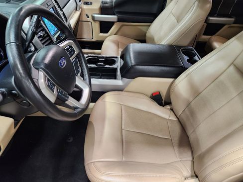 Used 2020 Ford F250 Lariat w/ Lariat Ultimate Package AWD/4WD image 31
