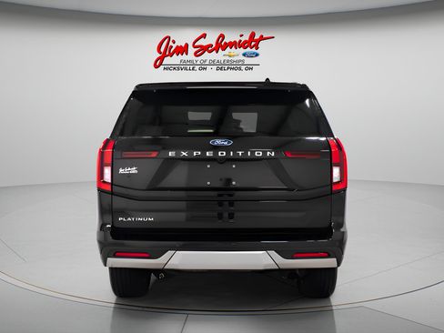 Used 2025 Ford Expedition Platinum AWD/4WD image 5