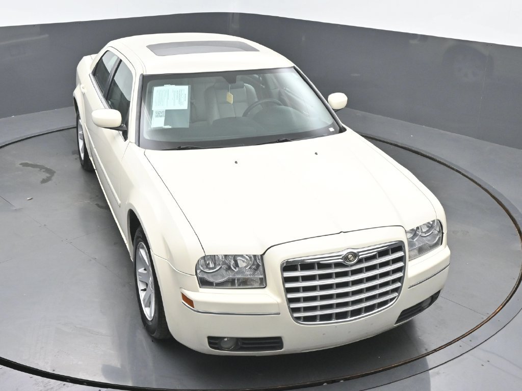 Used 2005 Chrysler 300 Touring w/ Sound Group RWD image 39