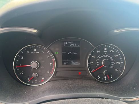 Used 2017 Kia Forte LX image 10