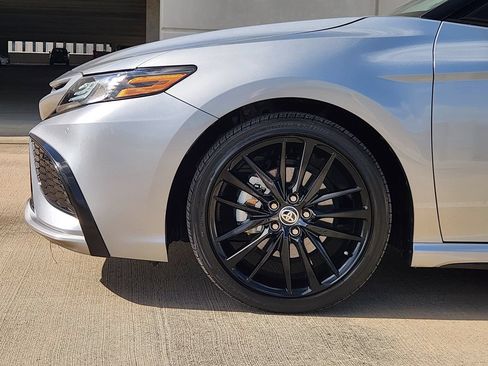 Used 2024 Toyota Camry XSE w/ Navigation Package FWD image 4