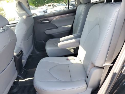 Used 2020 Toyota Highlander Limited AWD/4WD image 14