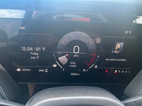 Used 2026 GMC Yukon Elevation w/ LPO, Elevation Black Package AWD/4WD image 7