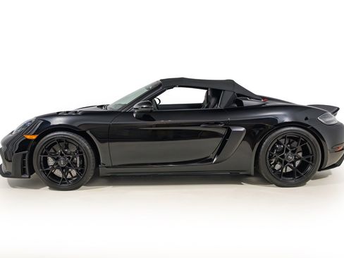 Used 2024 Porsche 718 Boxster Spyder RS w/ Light Design Package image 12