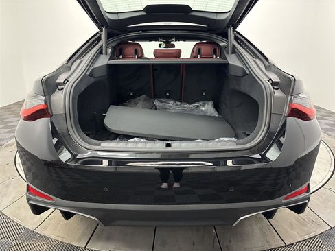 Used 2025 BMW i4 xDrive40i w/ Parking Assistance Package image 21