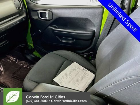 Used 2018 Jeep Wrangler Unlimited Sport AWD/4WD image 25