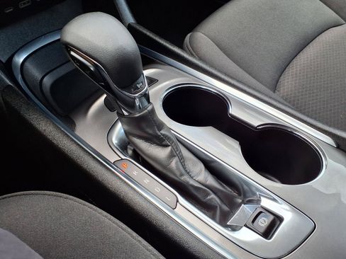 Used 2023 Chevrolet Malibu LT FWD image 12