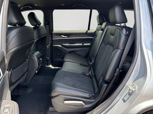 New 2026 Jeep Grand Cherokee L 4WD image 15